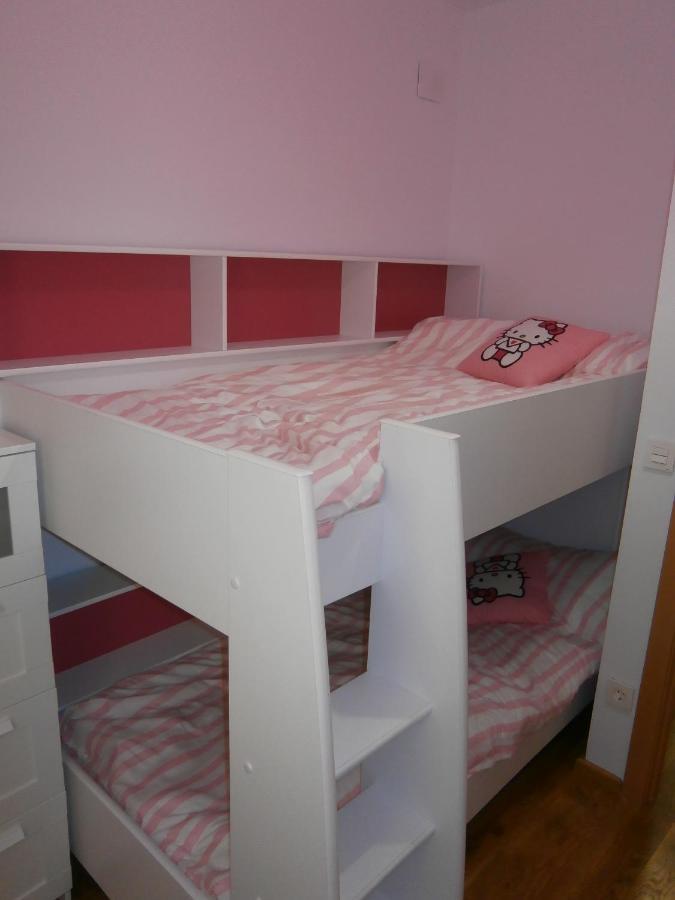 Junto Al Pilar Apartment Zaragoza Ngoại thất bức ảnh
