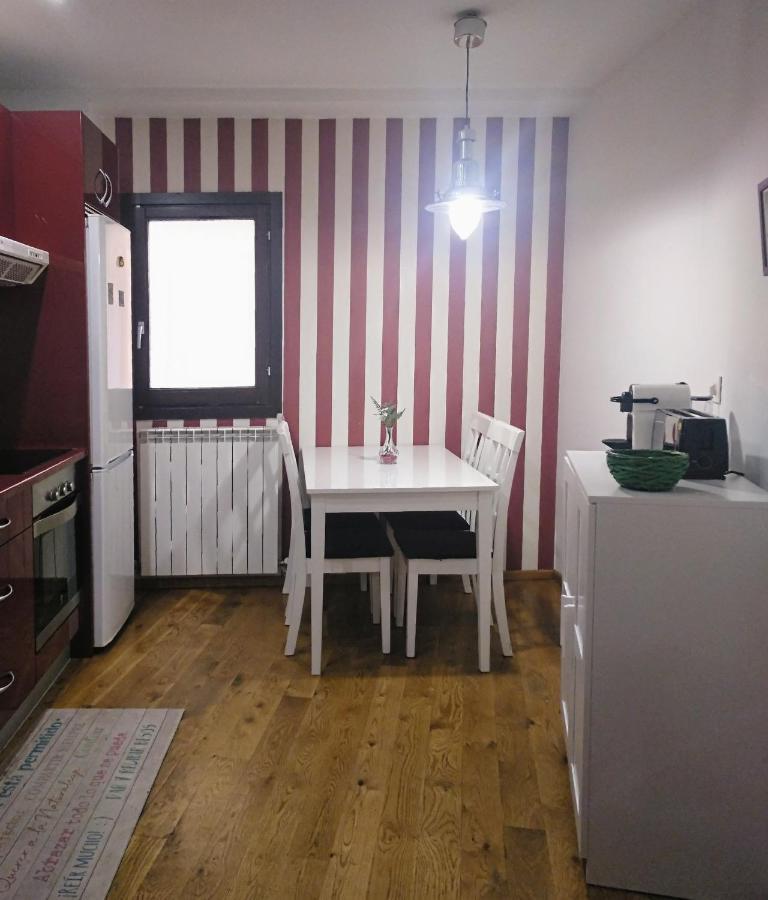 Junto Al Pilar Apartment Zaragoza Ngoại thất bức ảnh